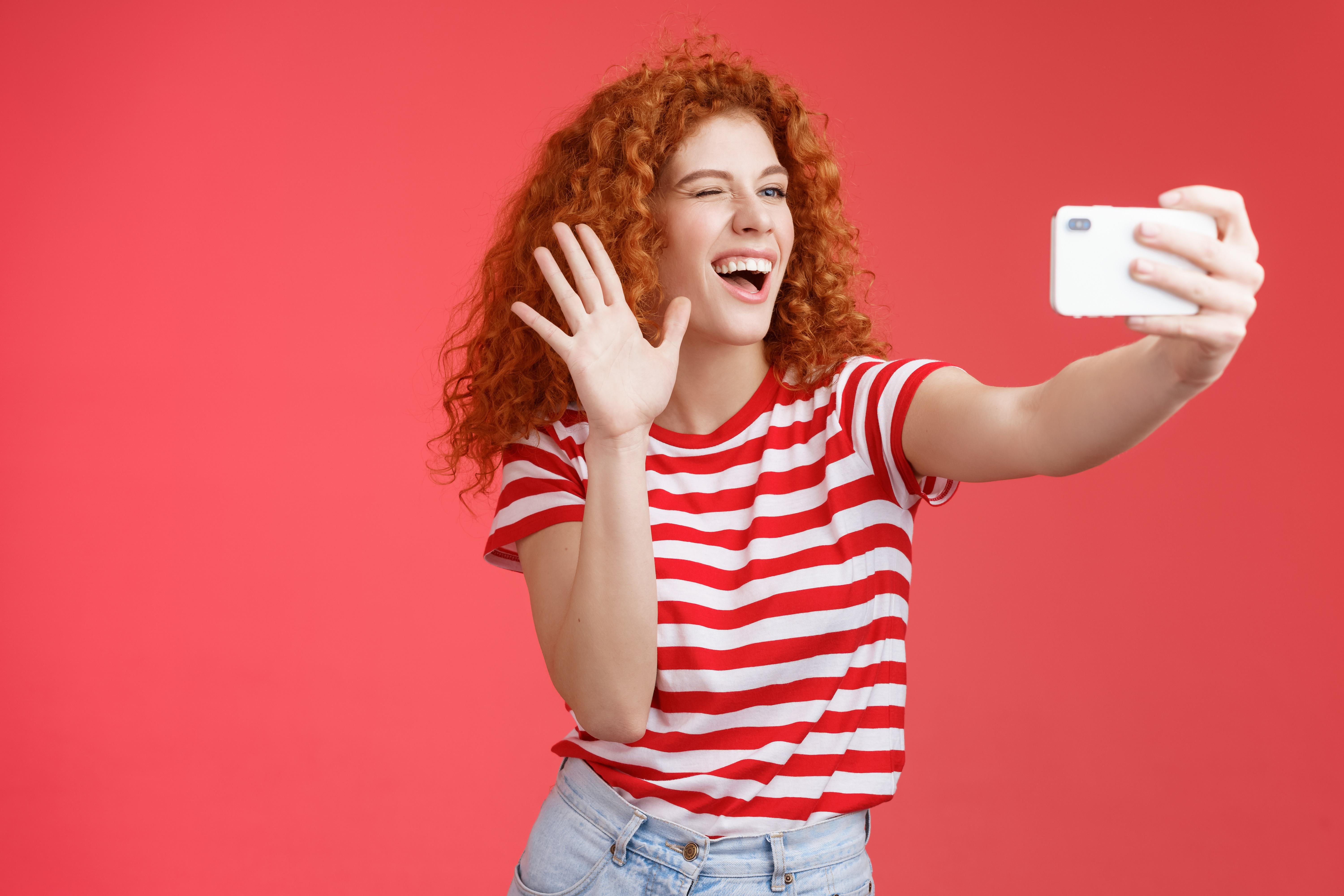 Send a Snap with the Cartoon Face Lens